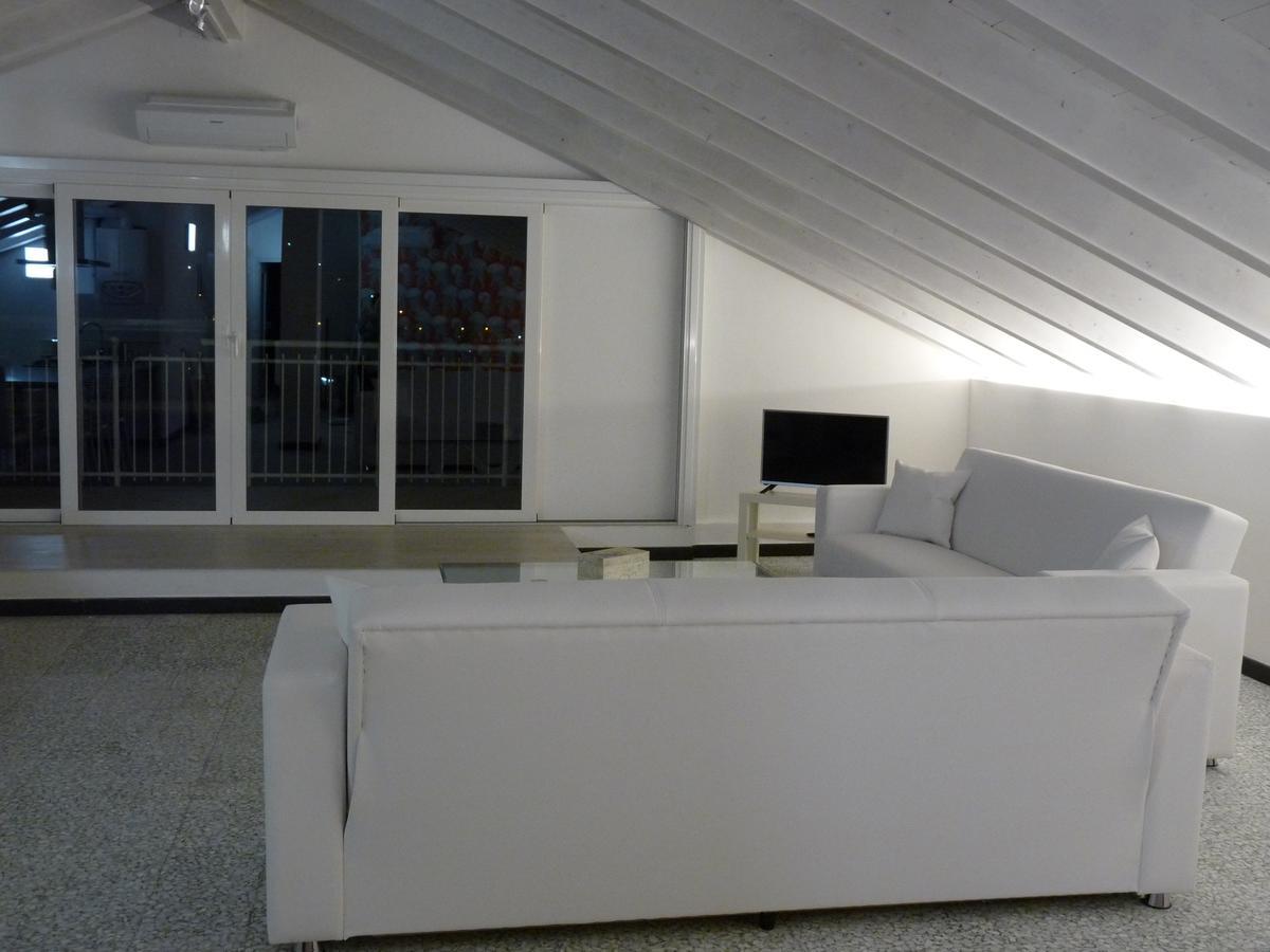 Penthouse By The Sea Appartement Levanto Buitenkant foto